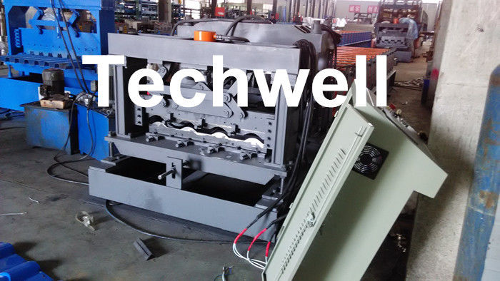 Rolo vitrificado aço da telha da cor que forma o equipamento, máquina anterior do rolo do poder do motor principal de 5,5 quilowatts