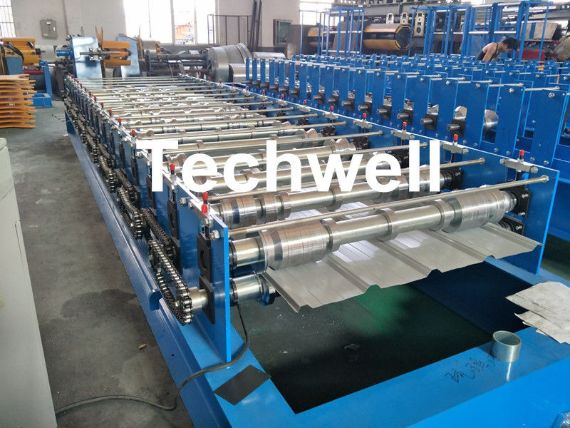 0-15m/min que forma o rolo de aço do painel do telhado da cor da elevada precisão da velocidade que forma a máquina com condução Chain